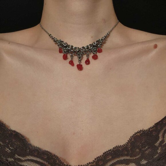 Gothic red vampire chandelier chunky silver necklace - Picture 2 of 9